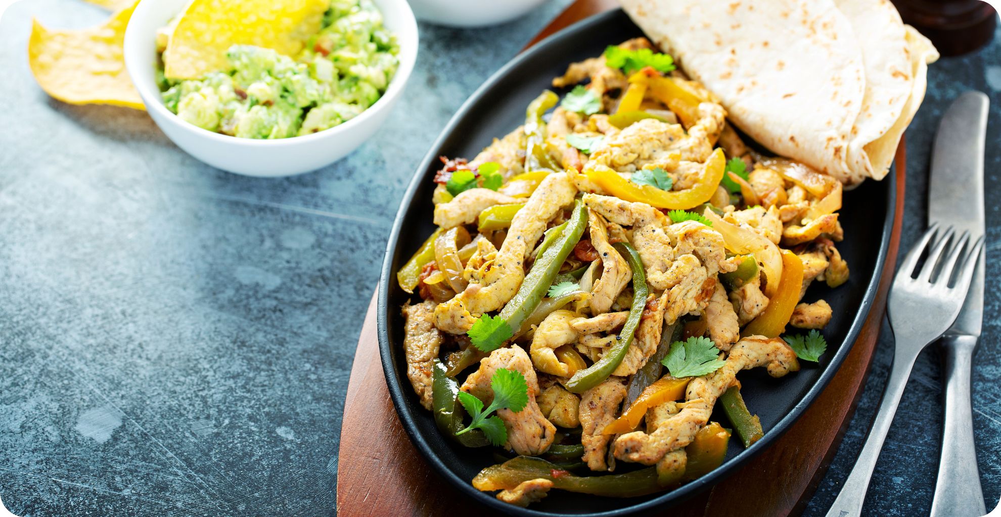 Crispy Chicken Fajitas Recipi with Bell Peppers and Onions